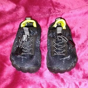 Kid's Water Shoes, NWOT